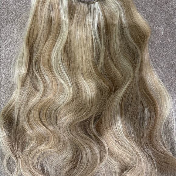 HALO COUTURE HAIR EXTENSIONS - Picture 3 of 8